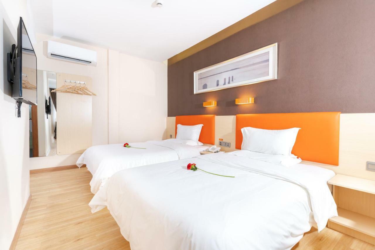 7 Days Premium Hotel プノンペン エクステリア 写真