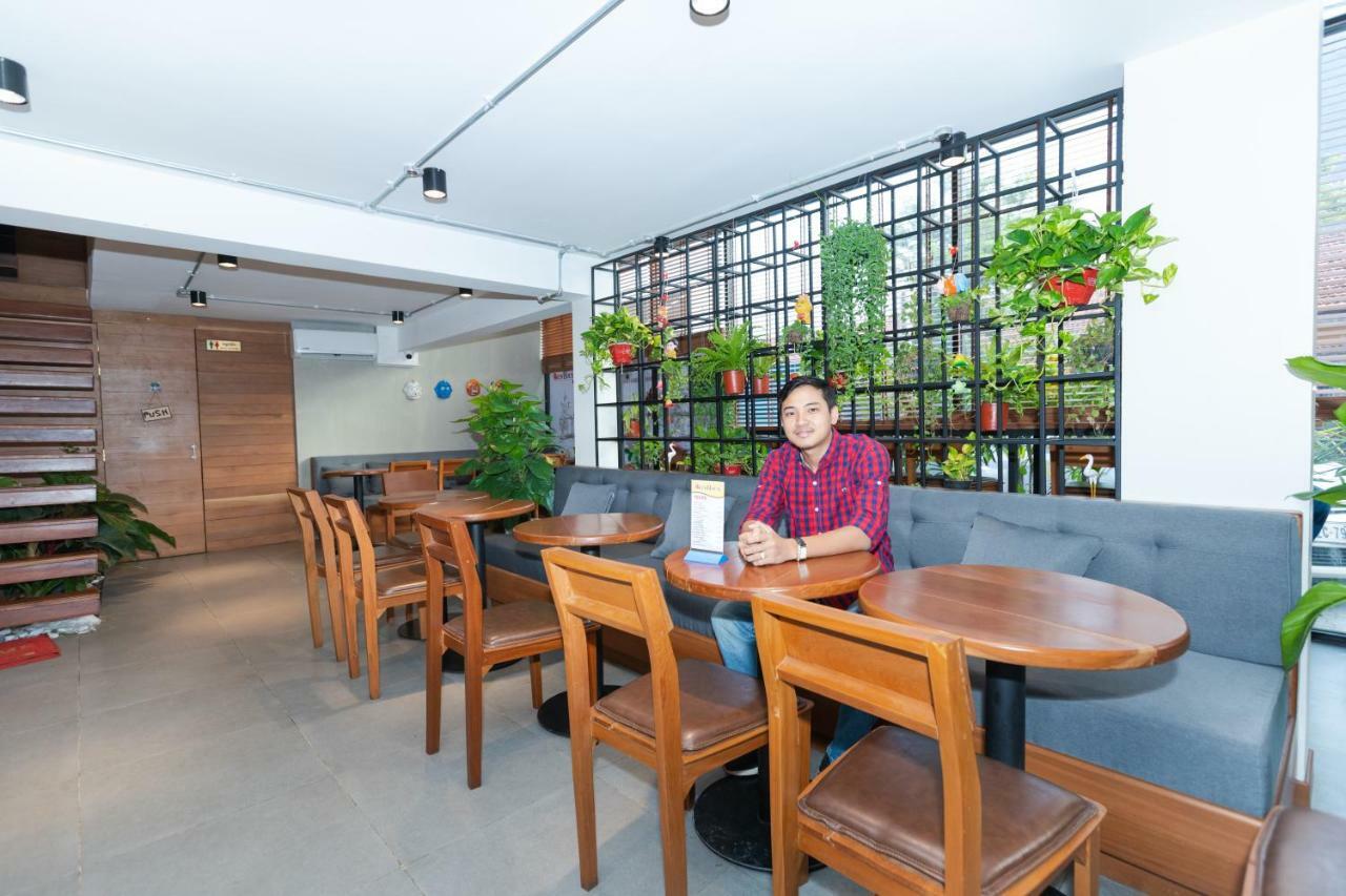 7 Days Premium Hotel プノンペン エクステリア 写真